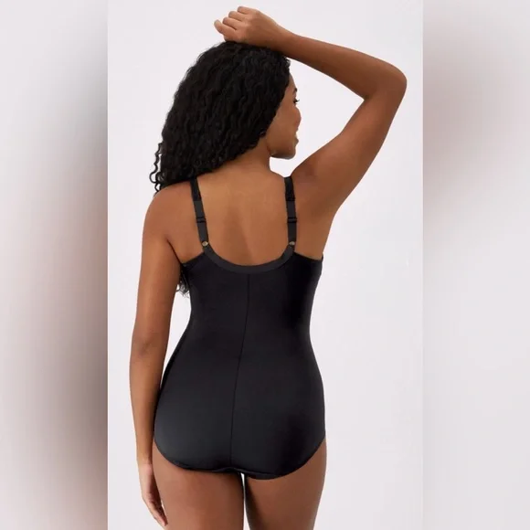 Bali Firm Control Body Shaper | 4ODD | Smooth | Good Compression | NWT - Picture 3 of 13